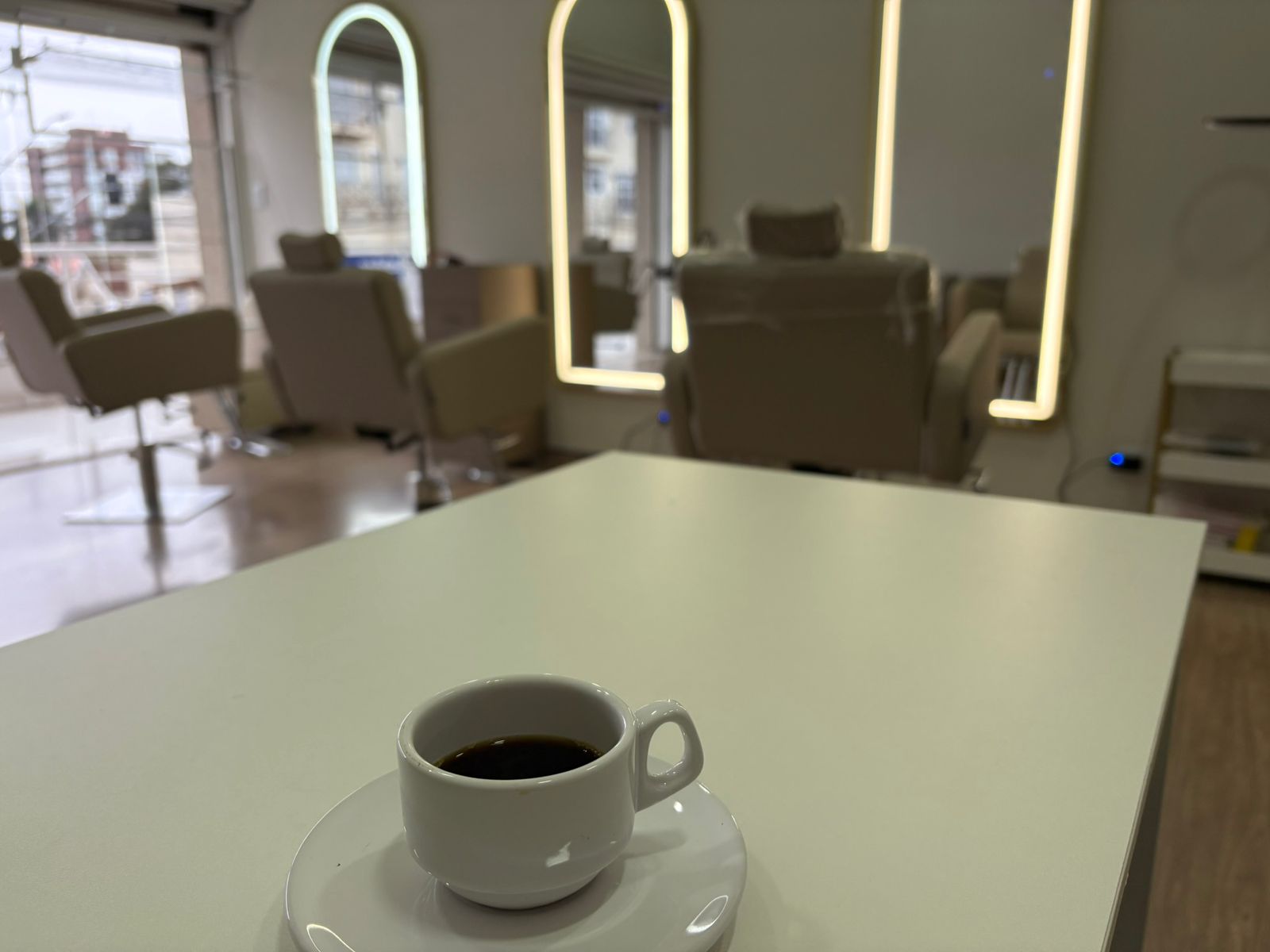 Ambiente acolhedor do salão